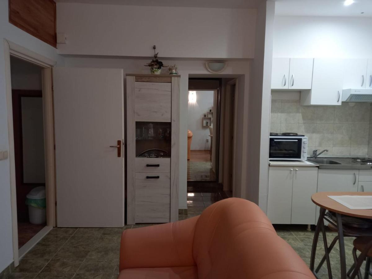 Apartamento Jelena Omiš Exterior foto
