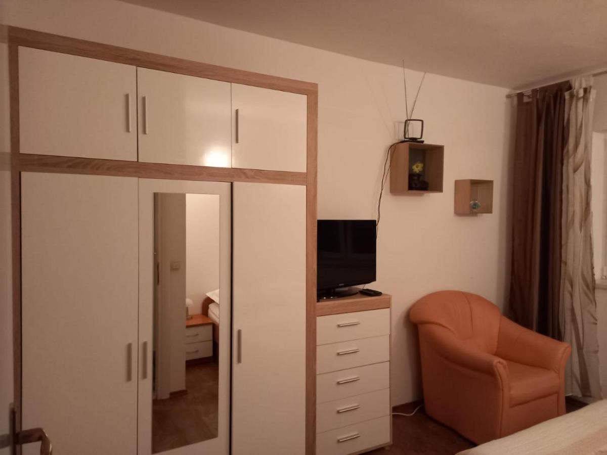 Apartamento Jelena Omiš Exterior foto