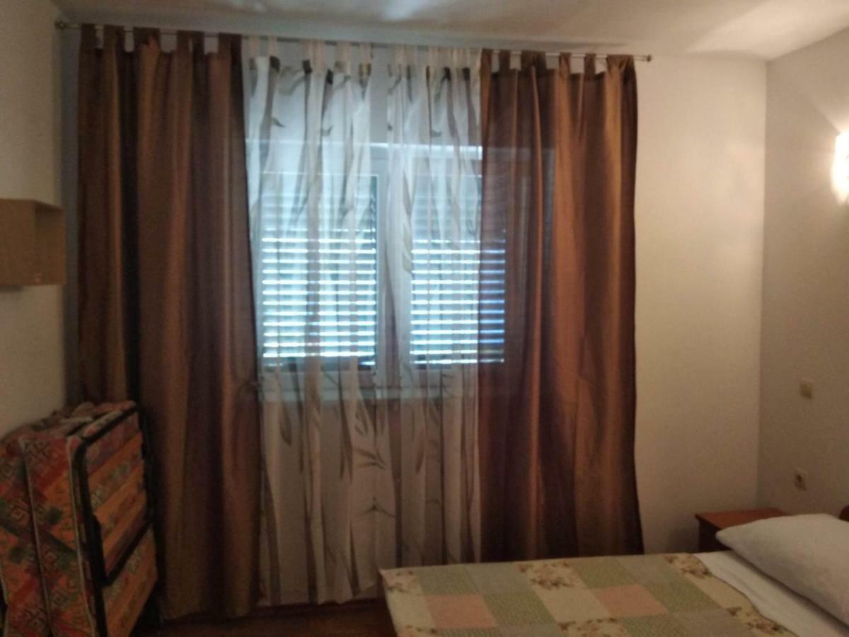Apartamento Jelena Omiš Exterior foto